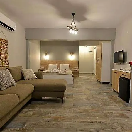 Trakheia Hotel 5*